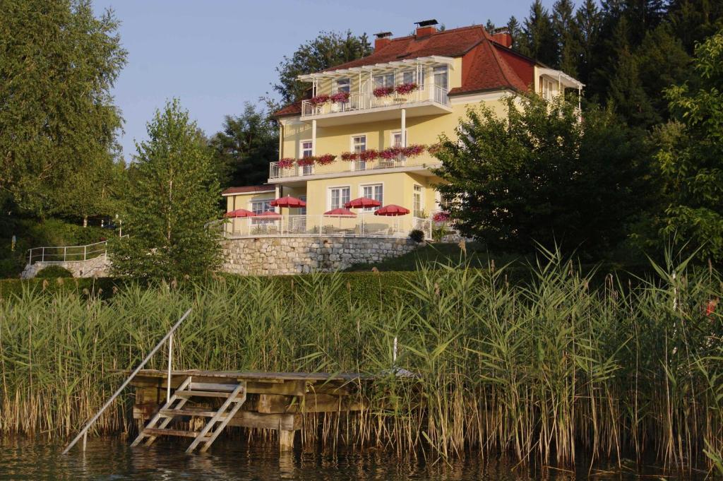 Appartements Schwarzvilla Velden am Woerthersee Exterior photo